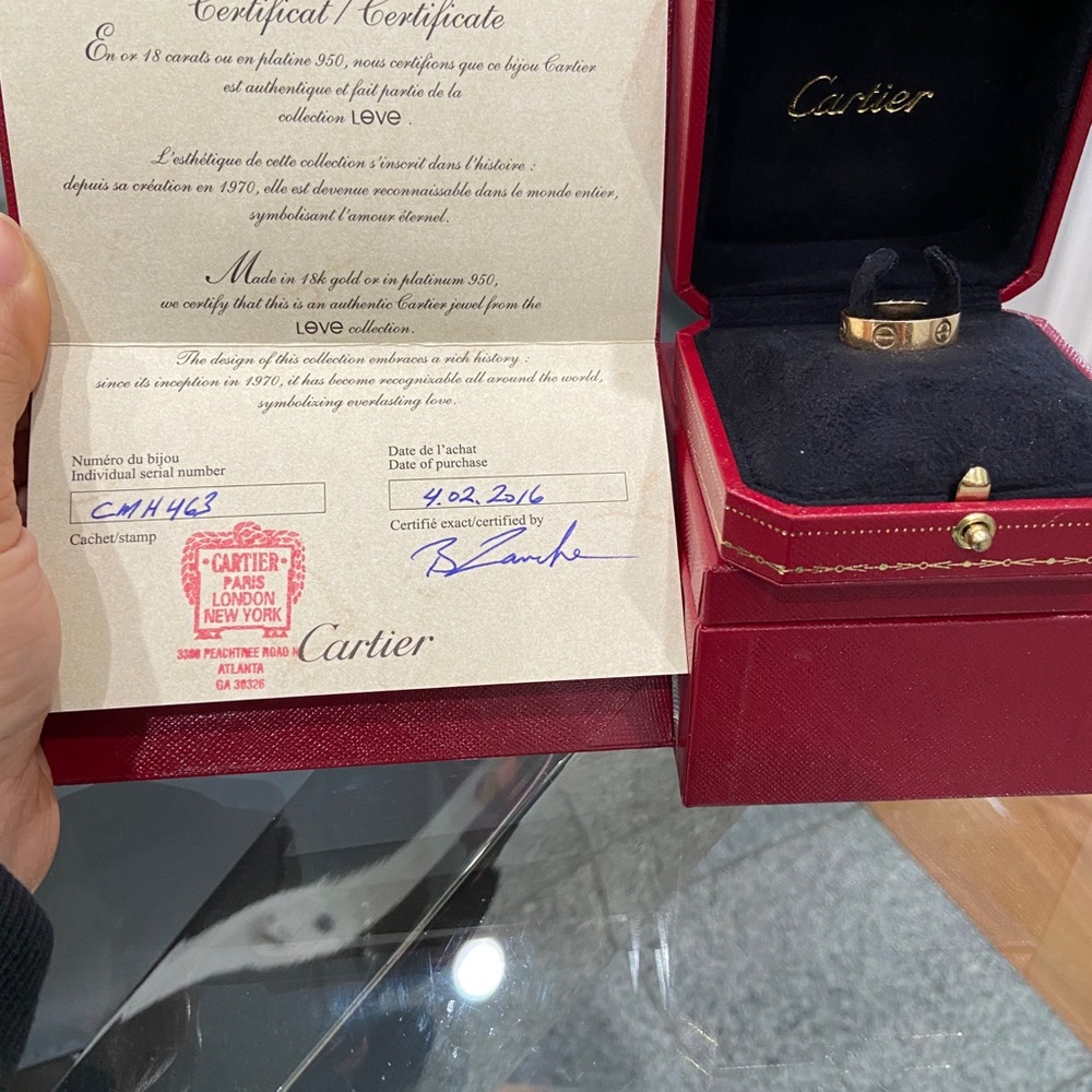 Purchased while pregnant, selling to get smaller